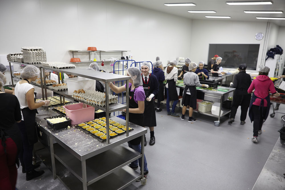 FareShareKitchenJune00253